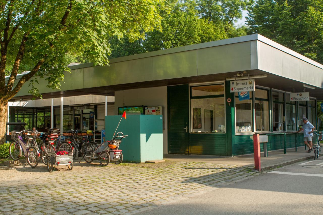Munich Oktoberfest Glamping Hotel Exterior foto