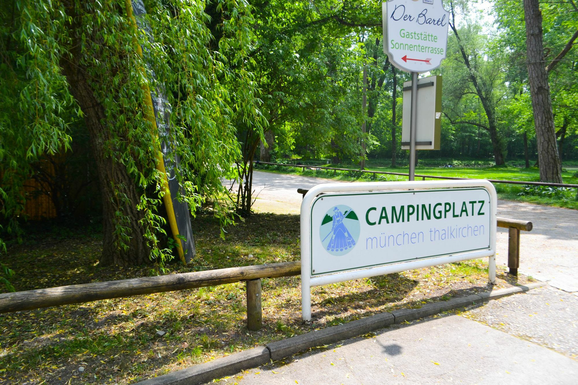 Munich Oktoberfest Glamping Hotel Exterior foto